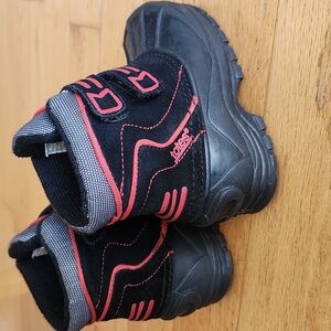 Totes Snow Boots Size 7 Black And Red